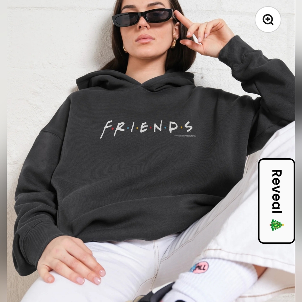 WB FRIENDS Hoodie + Drawstring, Size L